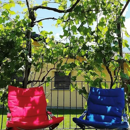 La Casetta Di Biancaneve Valtellina E Di Nyaraló Dubino